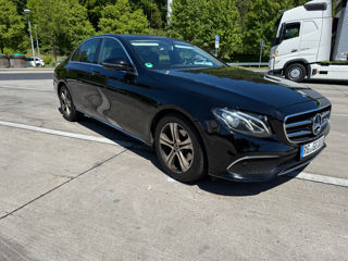 Mercedes E-Class foto 2