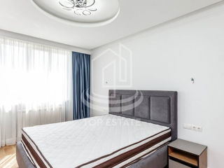 Apartament cu 2 camere, 68 m², Buiucani, Chișinău foto 3