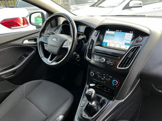 Ford Focus foto 9