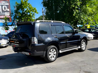 Mitsubishi Pajero foto 4