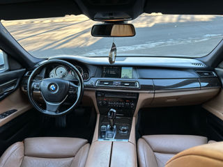 BMW 7 Series foto 4