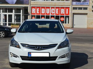 Hyundai Solaris foto 2