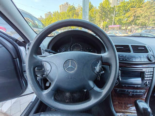 Mercedes E-Class foto 8