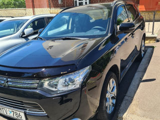 Mitsubishi Outlander foto 6