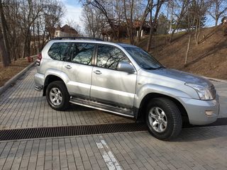 Toyota Land Cruiser Prado foto 6