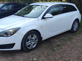 Opel Insignia foto 2