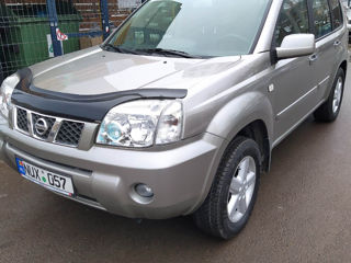 Nissan X-Trail foto 8