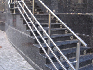 Inox: construcții de infrastructură și mobilier industrial. foto 1