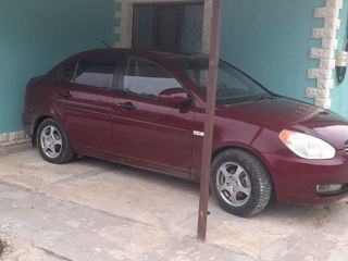 Hyundai Accent foto 2