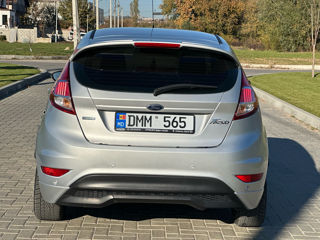 Ford Fiesta foto 4