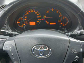 Toyota Avensis foto 5