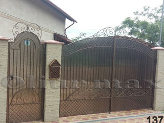 Balustrade, porți , garduri, copertine, gratii, uși metalice și alte  confecții din  fier forjat. foto 11