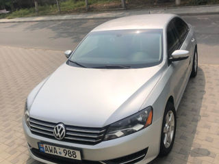 Volkswagen Passat foto 1