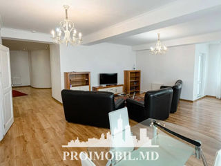 Apartament cu 3 camere, 130 m², Centru, Chișinău foto 9