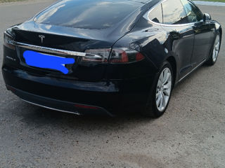 Tesla Model S foto 4