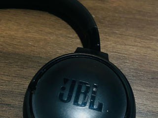 Vând căști JBL TUNE 520BT în stare bună foto 5