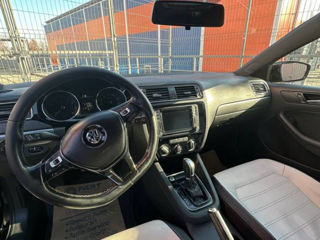 Volkswagen Jetta foto 6