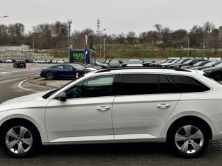 Skoda Superb foto 3