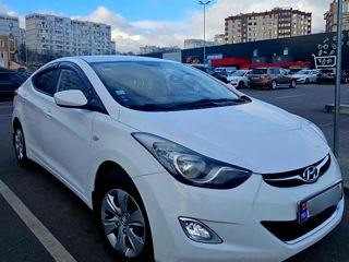 Hyundai Elantra foto 5