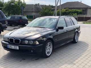 BMW 5 Series foto 3