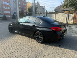 BMW 5 Series foto 3