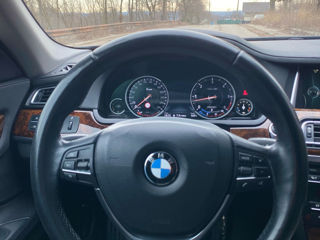 BMW 7 Series foto 7