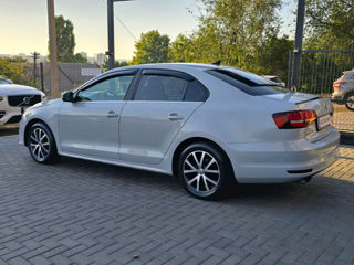 Volkswagen Jetta foto 6