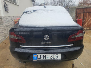 Skoda Superb foto 2