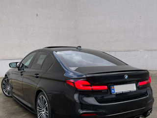 BMW 5 Series foto 3