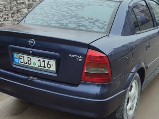 Opel Astra foto 4