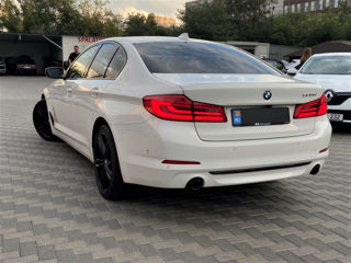 BMW 5 Series foto 3