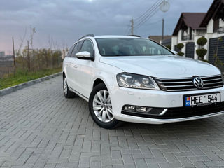 Volkswagen Passat foto 2