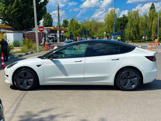 Tesla Model 3 foto 6