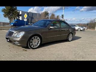 Mercedes E-Class foto 4