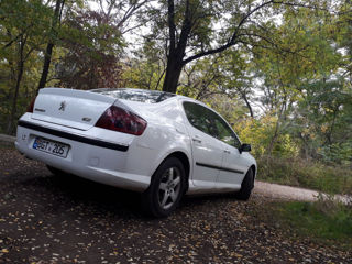 Peugeot 407 foto 2