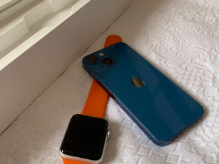 iPhone 13 mini 256GB + Apple Watch 3 foto 2