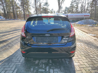 Ford Fiesta foto 5