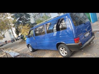 Volkswagen Caravelle 9 mest