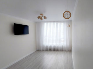 Apartament cu 2 camere, 80 m², Botanica, Chișinău foto 8