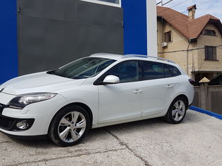 Renault Megane foto 2