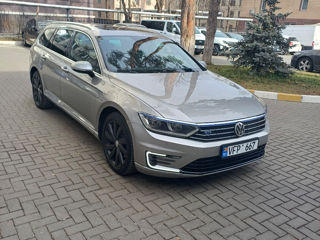 Volkswagen Passat foto 2