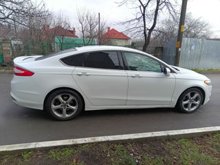 Ford Fusion foto 5