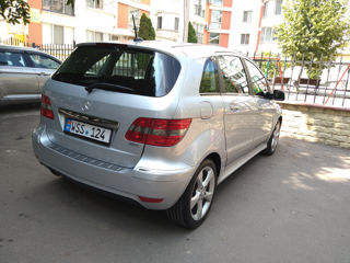 Mercedes B-Class foto 3