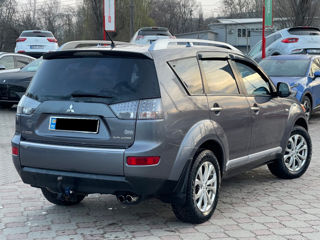 Mitsubishi Outlander foto 4