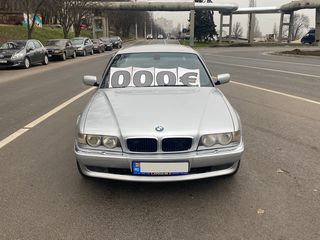 BMW 7 Series foto 2