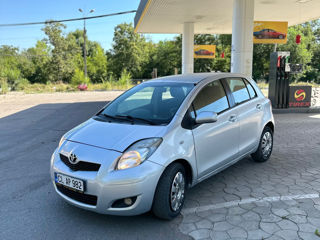 Toyota Yaris foto 2