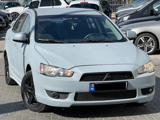 Mitsubishi Lancer foto 3