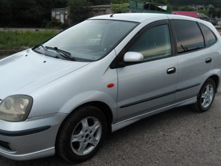 Nissan Almera Tino