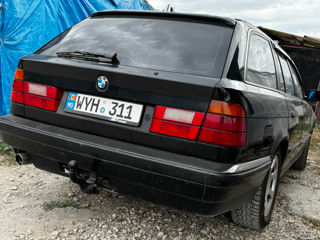 BMW 5 Series foto 3