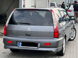 Mitsubishi Lancer foto 4